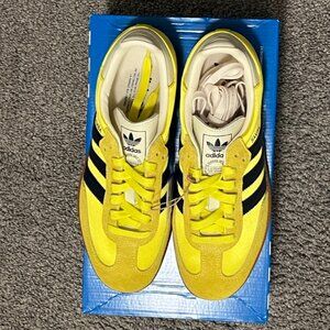 Adidas Samba OG women's SZ 8.5, SHOCK YELLOW